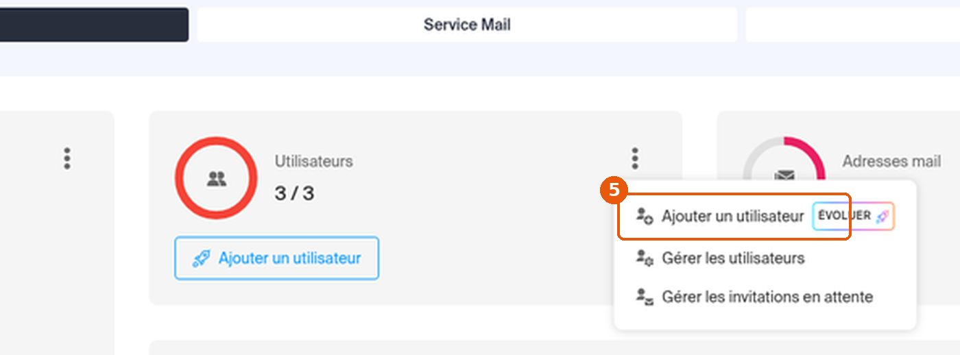 Menu ⋮ de la carte Utilisateurs : entrée Ajouter un utilisateur avec le badge ÉVOLUER encadrée