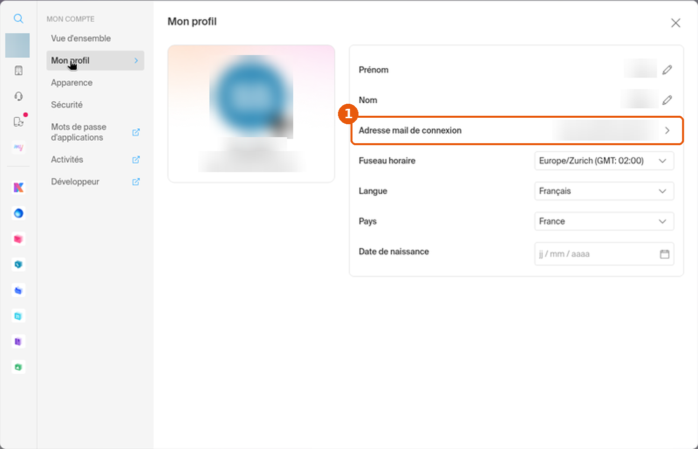 Mon profil avec la ligne Adresse mail de connexion encadrée